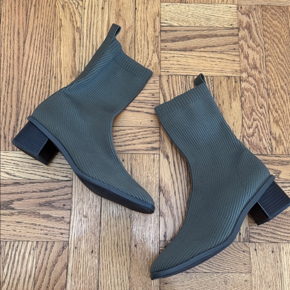 Everlane The High-Ankle Glove Boots in ReKnit Caper Green 8.5 New Womens Booties - Picture 2 of 5